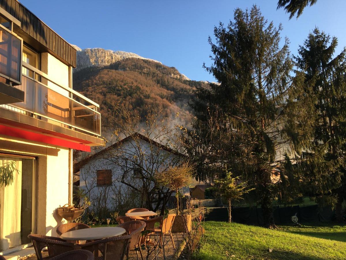 Au Pied Du Vercors Tout Est Permis La Riviere  Buitenkant foto